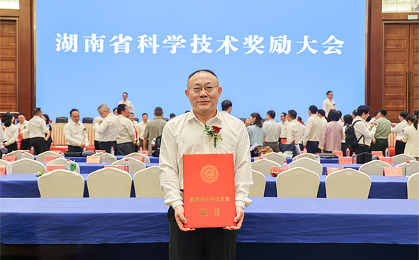 顶立科技荣获湖南省科技进步一等奖 攻克第三代半导体关键材料国产化难题